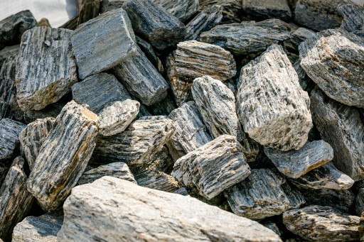 KORA KAMIENNA PŁUKANA