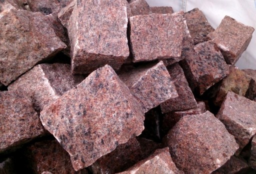 KOSTKA GRANITOWA CZERWONA VANGA